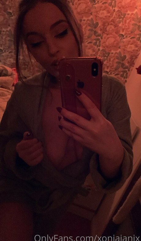 itsxonia NurlyFans-Brüste