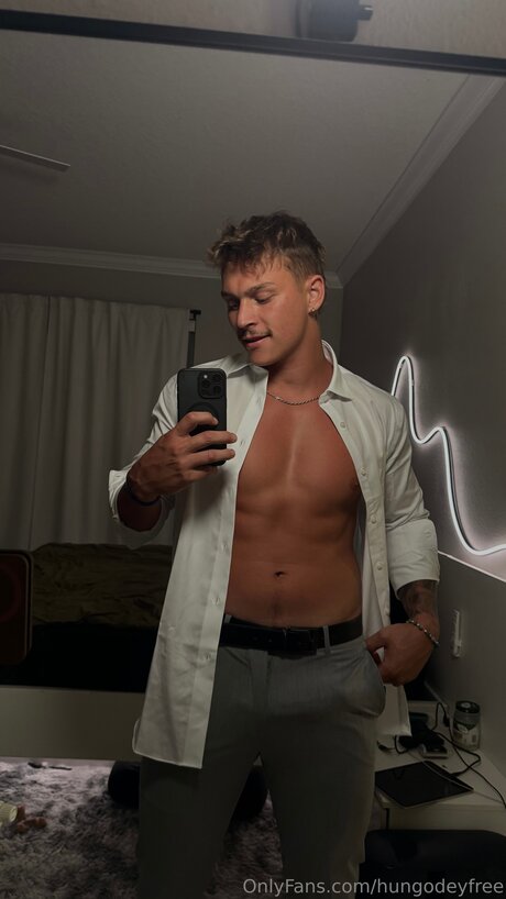 nerdige teen-onlyfans Kunst nackt Medien