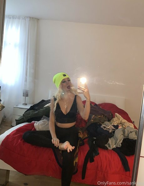 monamixxx OnlyFans nackt