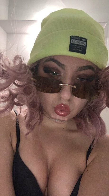 monamixxx OnlyFans Leaks