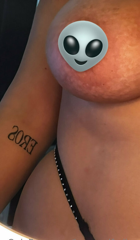 housewifediva OnlyFans-Fotos