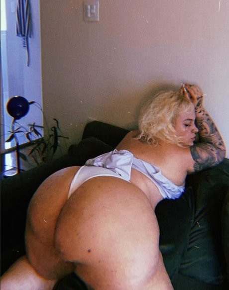 Lulu Avalloni Sex auf OnlyFans