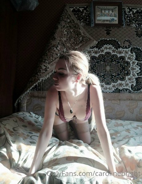 carolinebright Leaked OnlyFans Sex Tape