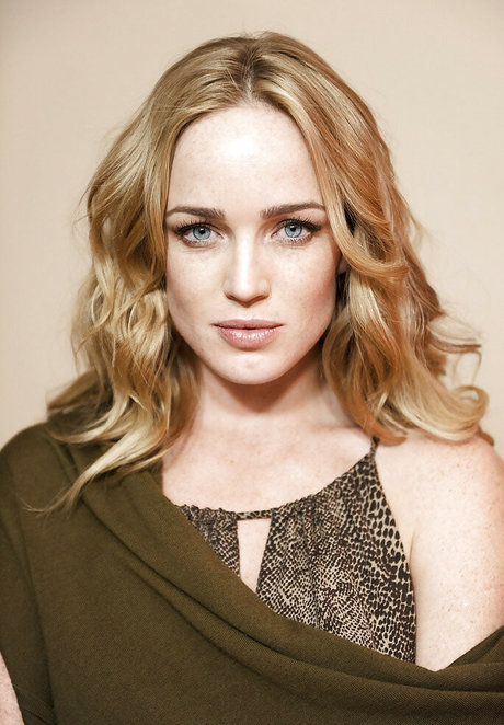 Caity Lotz OnlyFans geleakte Brüste