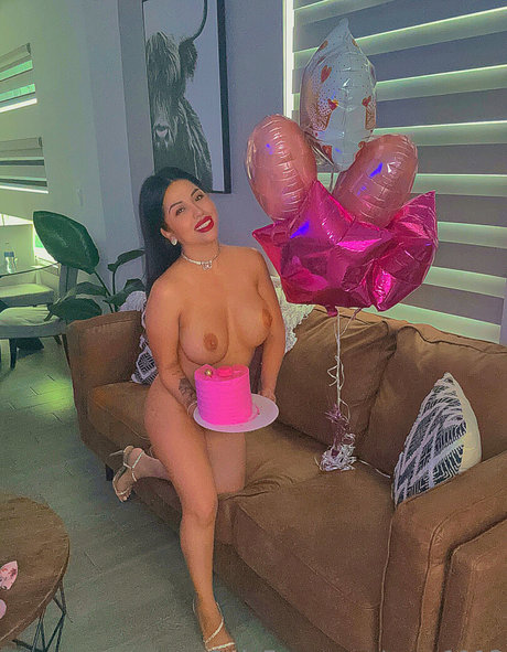 Vee 1113 Titten OnlyFans