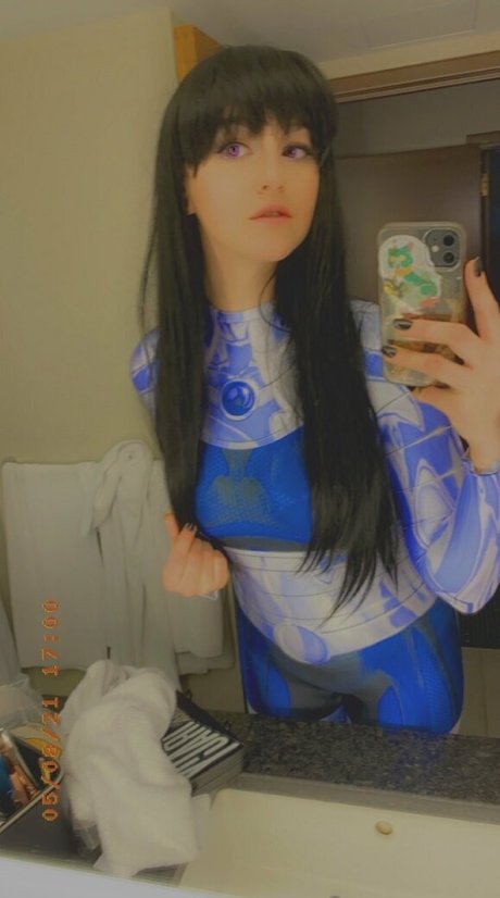 minaluna OnlyFans nackte Brüste