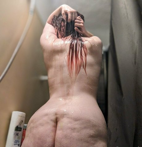 kyracurb Nacktpornos auf OnlyFans