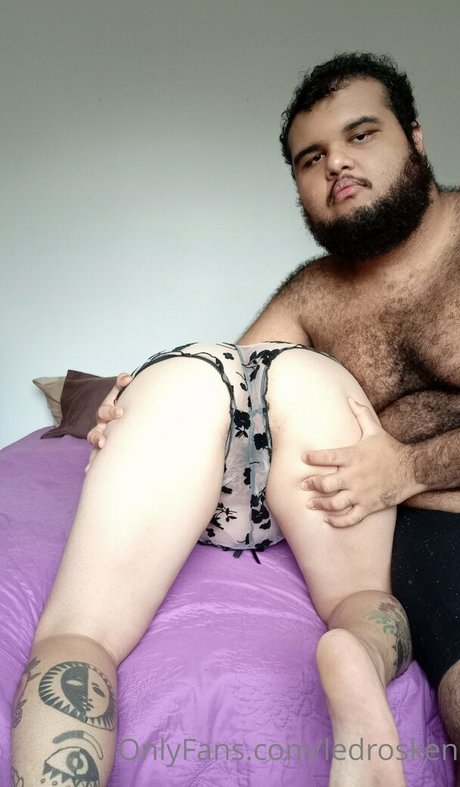 nyxie ledros OnlyFans-Seite