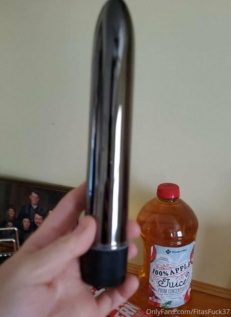 fitasfuck 37 OnlyFans Striptease