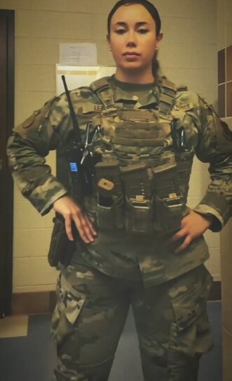 schwarze anal-onlyfans Kunstporno Selfie