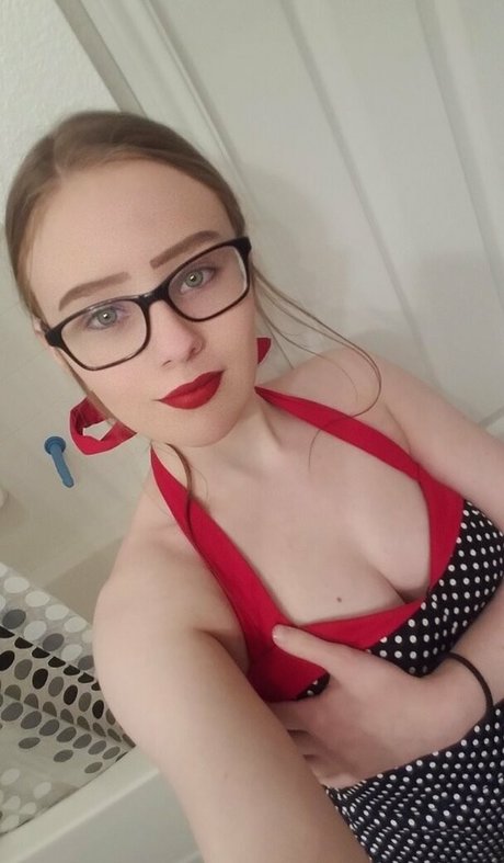 kindlyfruitbat OnlyFans Leak