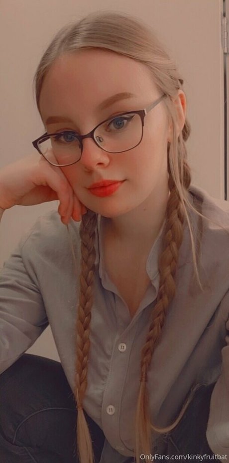kindlyfruitbat OnlyFans Porn Nackt