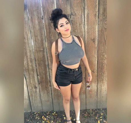 Sadd Pup Auf OnlyFans