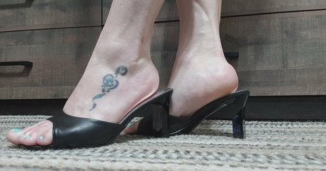 laceys muscular calves 