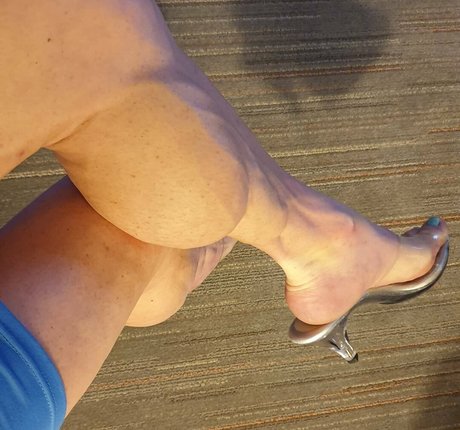 laceys muscular calves OnlyFans gratis