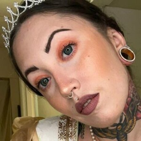 serenitydesirexo OnlyFans nackte Brüste