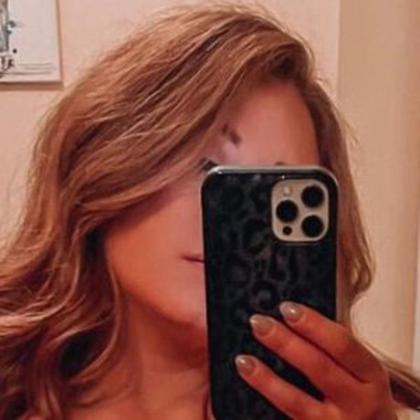 Marie455 OnlyFans Striptease