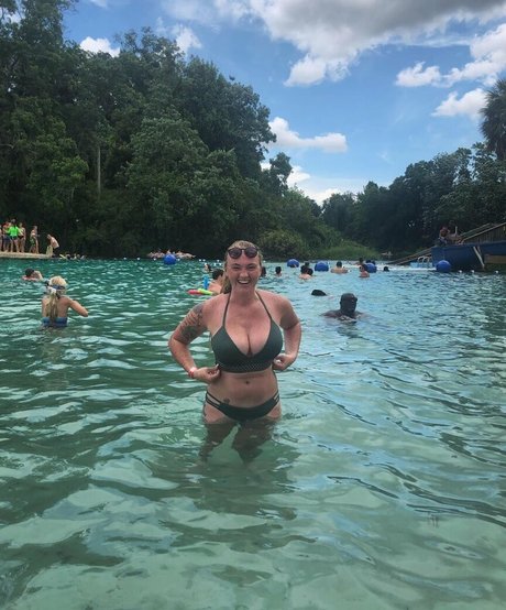 Raelyne Summeier Leaked OnlyFans Fotos