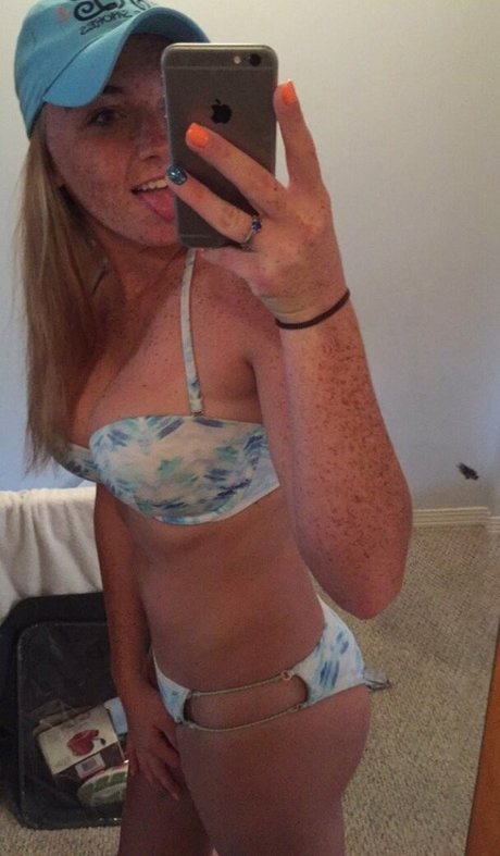 Raelyne Summeier OnlyFans Lesbisch