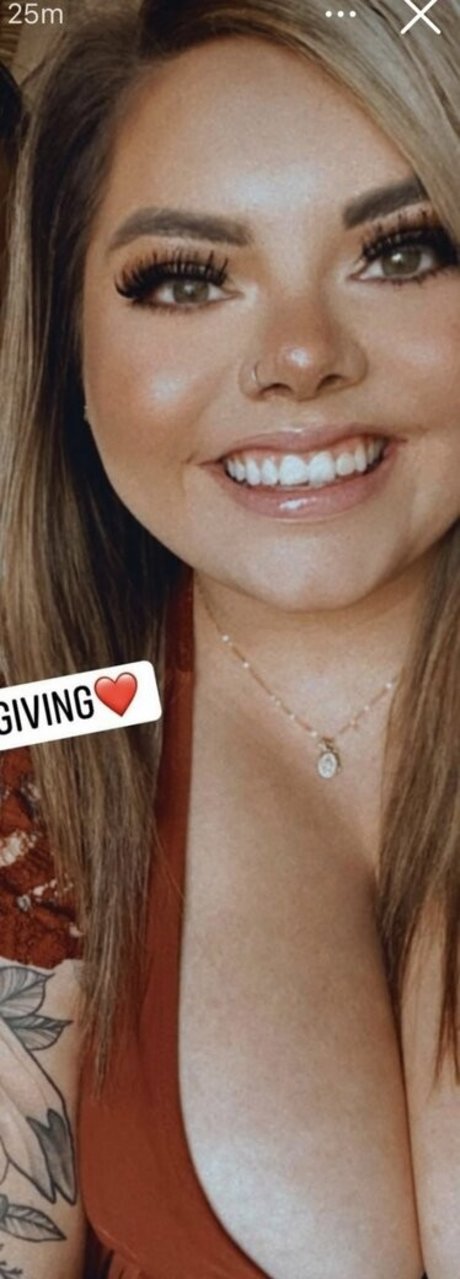 Lilly M Leak von OnlyFans-Inhalten