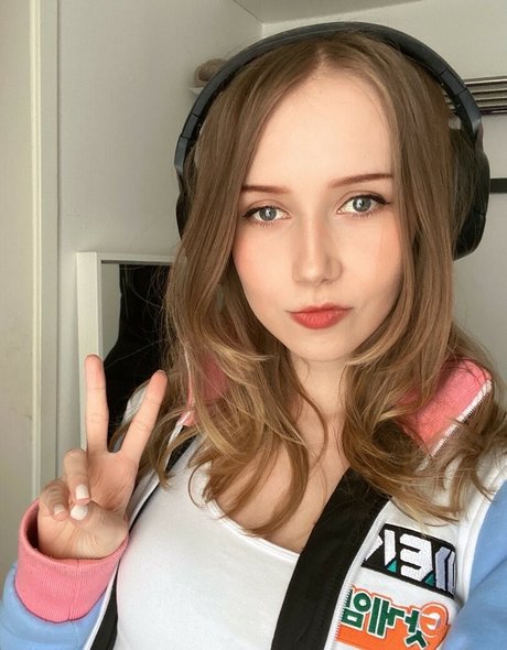 Apollolol OnlyFans OnlyFans