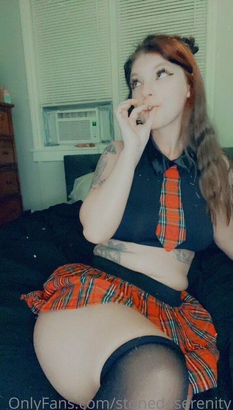 stoned4serenity Leaked OnlyFans Bilder