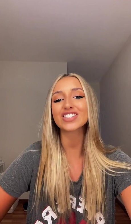 Anita Celestino NSFW OnlyFans