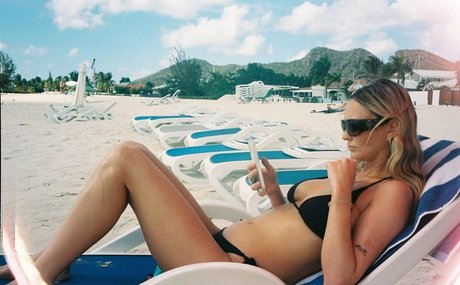 Poppyy Hopson OnlyFans Star