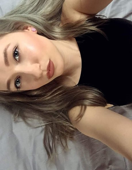 Vixylixxx OnlyFans Star