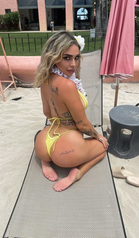 Ashley Bernier OnlyFans Arsch Leak