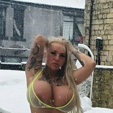 kirstywife Sex auf OnlyFans