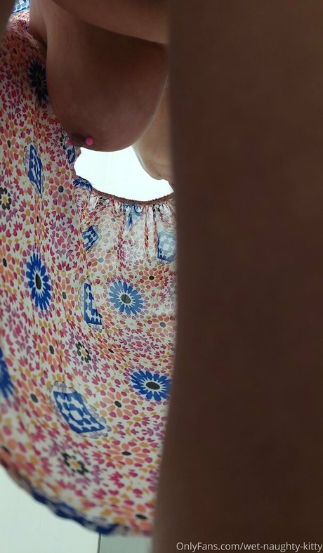 wet naughty kitty Nacktbilder von OnlyFans
