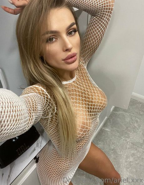 ariel xxx OnlyFans nackt