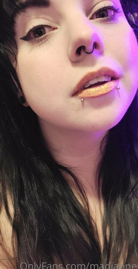 madianne Nacktbilder von OnlyFans