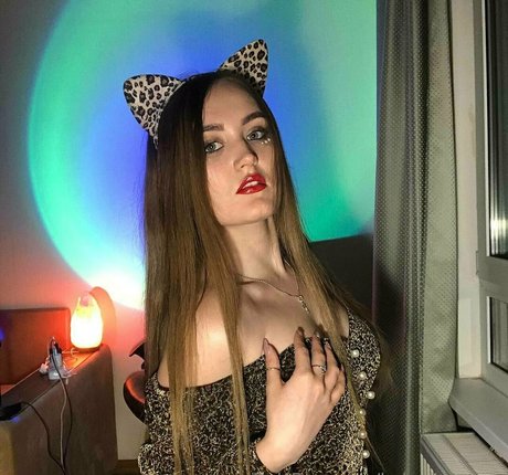 helenlittlerose OnlyFans