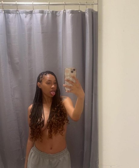 CallmeCoconasty OnlyFans gratis