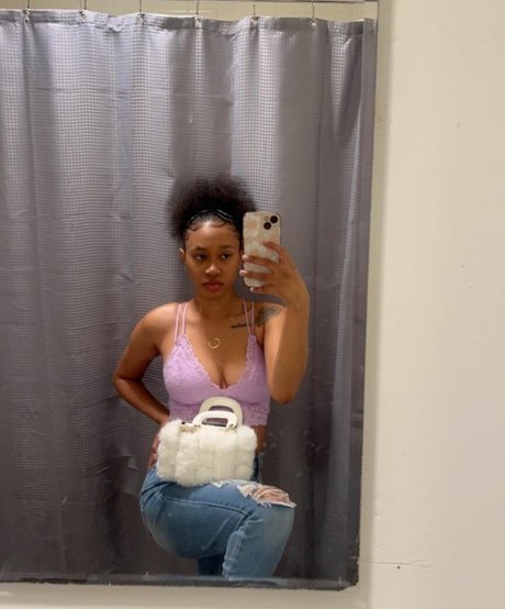 CallmeCoconasty OnlyFans Modelfoto