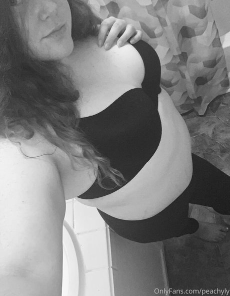 peachyly Nacktpornos auf OnlyFans