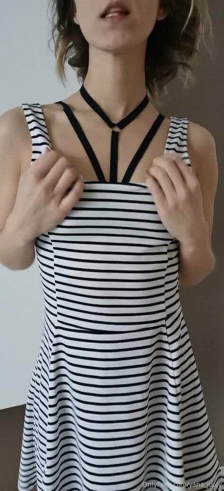 yanajuicy Strip OnlyFans