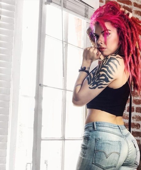 Torierobot OnlyFans geleakte Brüste