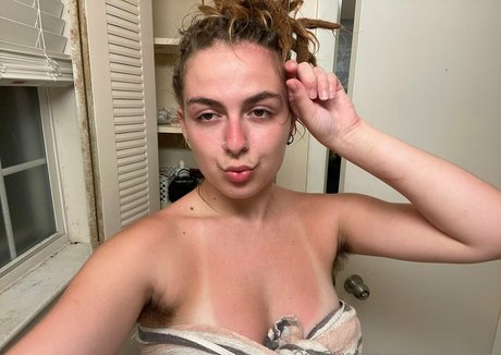 rainbowxhippiiiee OnlyFans geleakte Pornografie