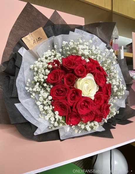 strawberry soju princess OnlyFans X