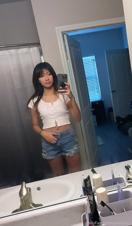 peeness y OnlyFans