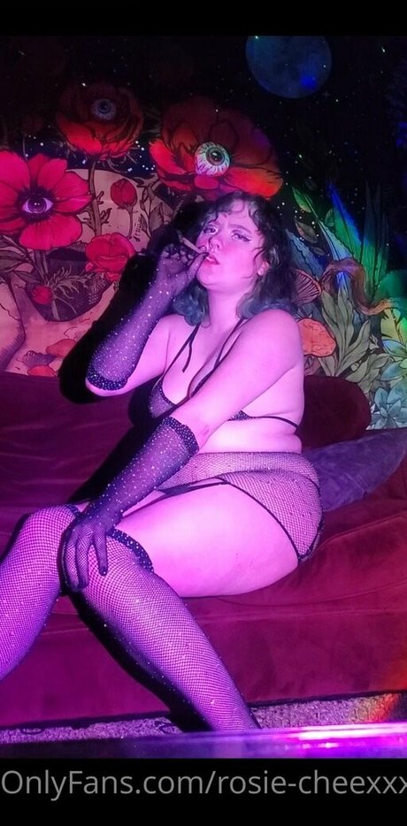 rosie cheexxx Geleakte OnlyFans-Inhalte