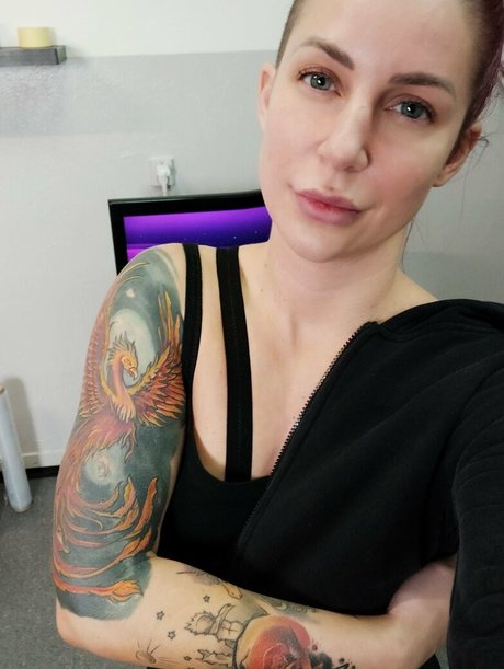 larraphoenix OnlyFans-Post