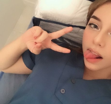 karentarazona10 95 OnlyFans Leaked