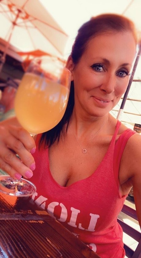 thereaganfoxx XXX OnlyFans