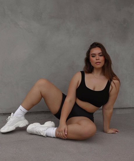 Venezia Cruz Nacktbilder von OnlyFans geleakt