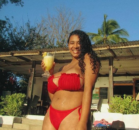 Karlamelito Strip OnlyFans