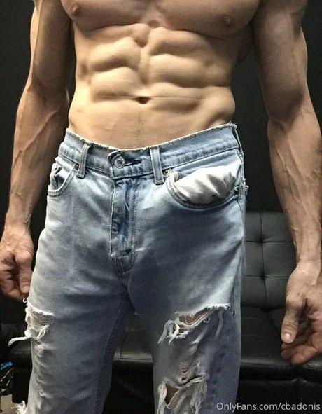 cbadonis Leaks von Nacktbildern auf OnlyFans